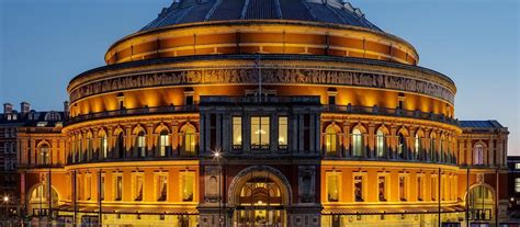 Royal Albert Hall: En musikalisk ikon med en fascinerande historia!