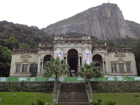 Parque Lage: En Oas av Konst och Natur mitt i Rio de Janeiros hjärtat!